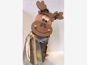 Elch. Hergestellt aus Holz und Stoff. Erstellt im Technikunterricht.